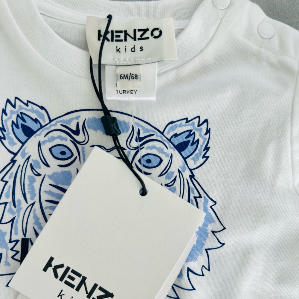 Kenzo
Boy's Classic Tiger Graphic T-Shirt, Size 6 months